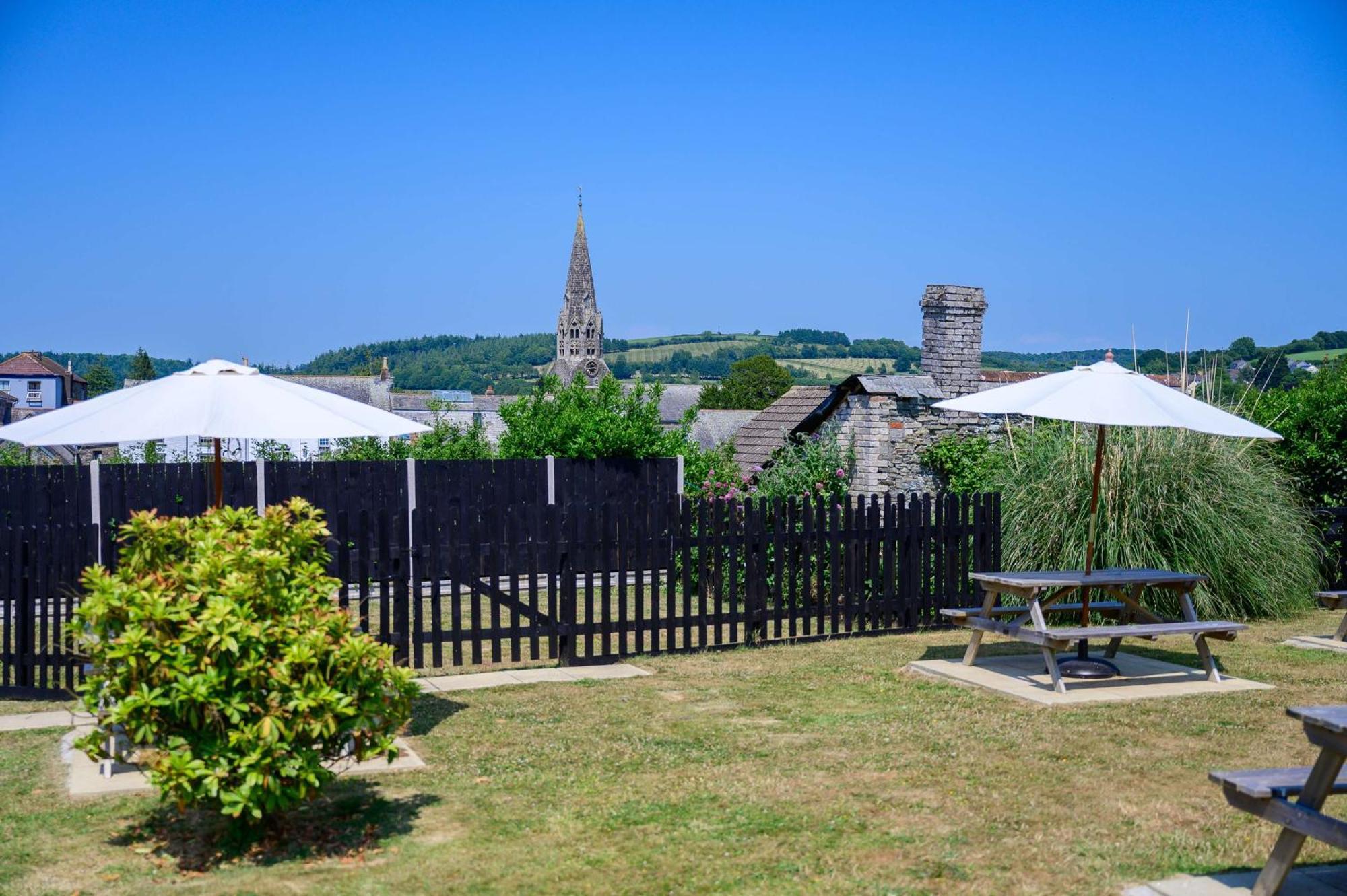 Best Western Fowey Valley Лосуитиел Екстериор снимка